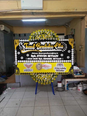 Papan Bunga di Magelung Kaliwungu Selatan